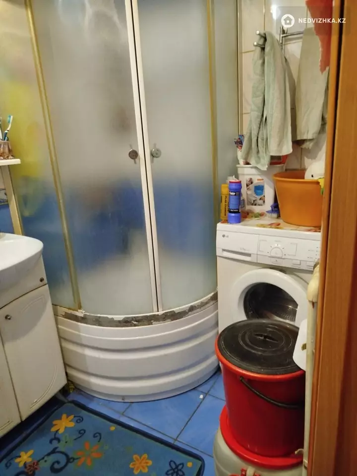3-комнатная квартира, этаж 4 из 5, 63 м², фотография 3