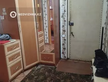 3-комнатная квартира, этаж 4 из 5, 63 м², миниатюра 1