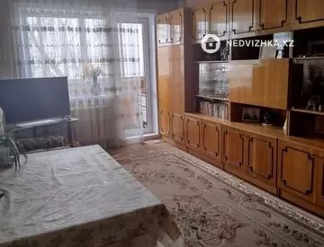 3-комнатная квартира, этаж 4 из 5, 63 м², миниатюра 12