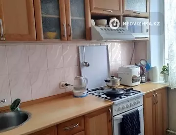 3-комнатная квартира, этаж 4 из 5, 63 м², миниатюра 7