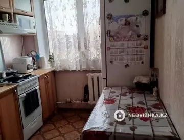 3-комнатная квартира, этаж 4 из 5, 63 м², миниатюра 5