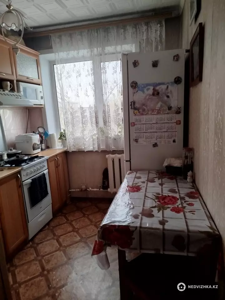 3-комнатная квартира, этаж 4 из 5, 63 м², фотография 5