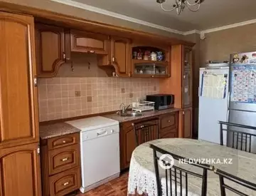 4-комнатная квартира, этаж 12 из 12, 150 м²