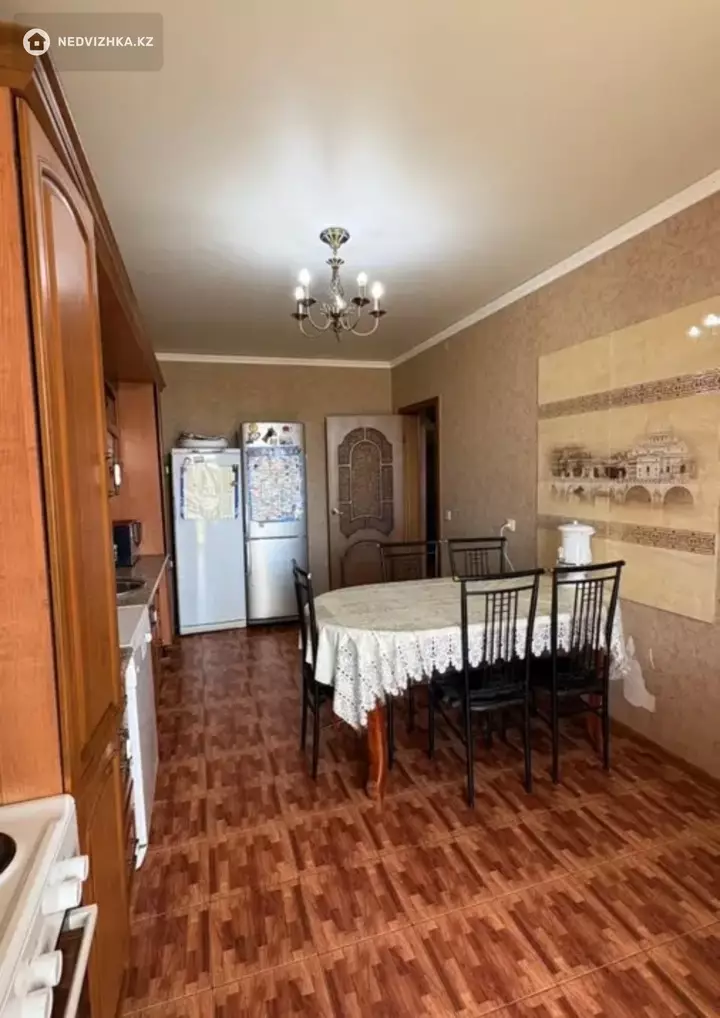 4-комнатная квартира, этаж 12 из 12, 150 м², фотография 3