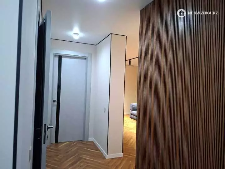 2-комнатная квартира, этаж 3 из 17, 56 м², фотография 5
