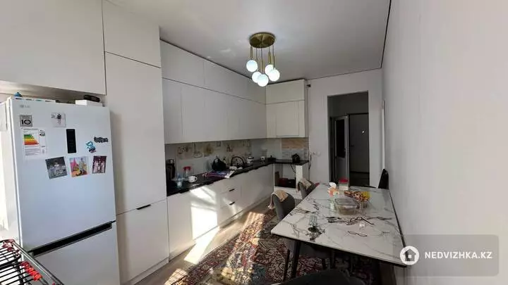 2-комнатная квартира, этаж 3 из 13, 49 м²