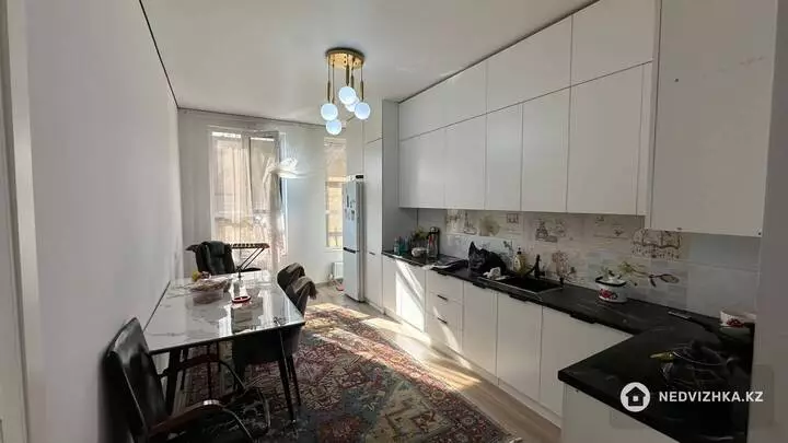 2-комнатная квартира, этаж 3 из 13, 49 м², 2-фотосурет