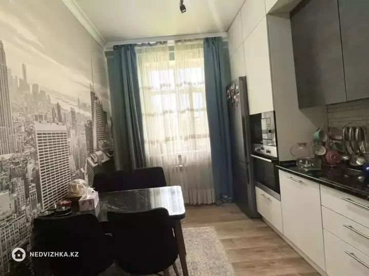 2-комнатная квартира, этаж 1 из 6, 71 м², фотография 3