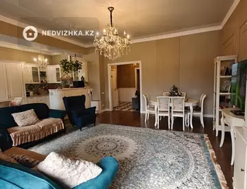 4-комнатная квартира, этаж 3 из 6, 148 м², миниатюра 1
