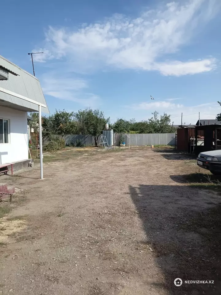3-бөлмелі үй, 6 соттық, 52 м²
