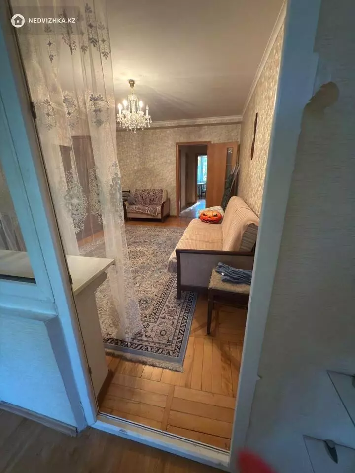 2-комнатная квартира, этаж 2 из 5, 63 м², фотография 5