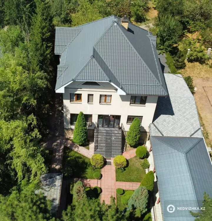 7-комнатный дом, 7.4 соток, 337 м², фотография 5