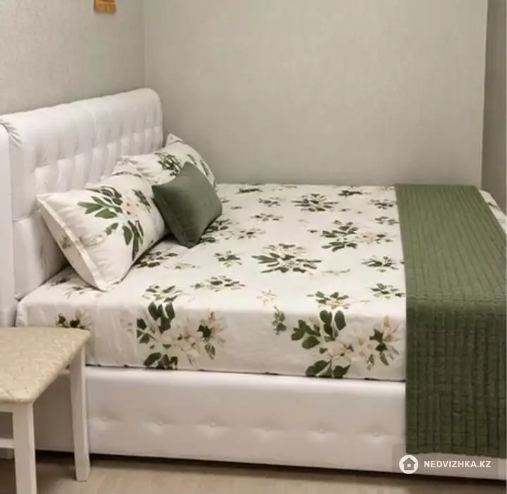 2-комнатная квартира, этаж 11 из 18, 41 м², Посуточно, фотография 2