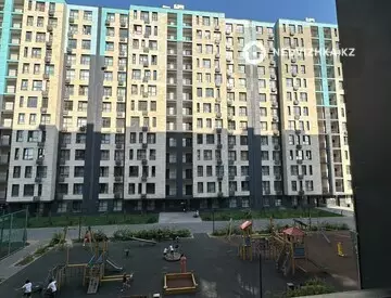 2-комнатная квартира, этаж 3 из 13, 48 м², миниатюра 9