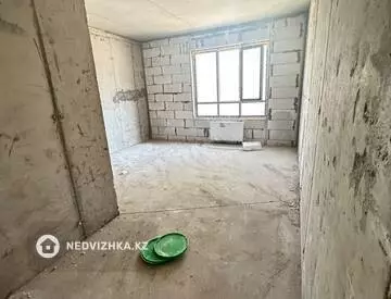 2-комнатная квартира, этаж 2 из 9, 70 м², миниатюра 4