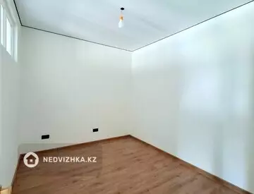 3-комнатная квартира, этаж 7 из 13, 55 м², миниатюра 3