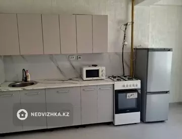 2-комнатная квартира, этаж 2 из 10, 51 м², миниатюра 6