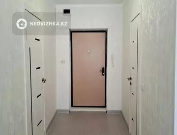 2-комнатная квартира, этаж 2 из 10, 51 м², миниатюра 10