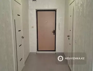 2-комнатная квартира, этаж 2 из 10, 51 м², миниатюра 12