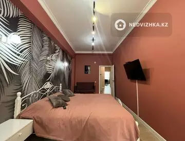 2-комнатная квартира, этаж 1 из 6, 71 м², миниатюра 2