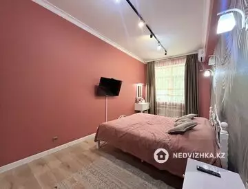 2-комнатная квартира, этаж 1 из 6, 71 м², миниатюра 1