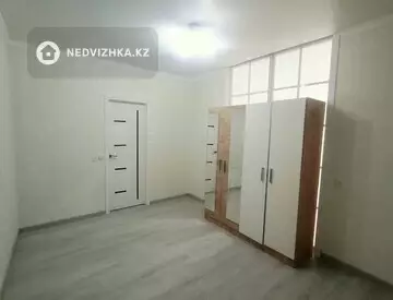 2-комнатная квартира, этаж 2 из 10, 51 м², миниатюра 4