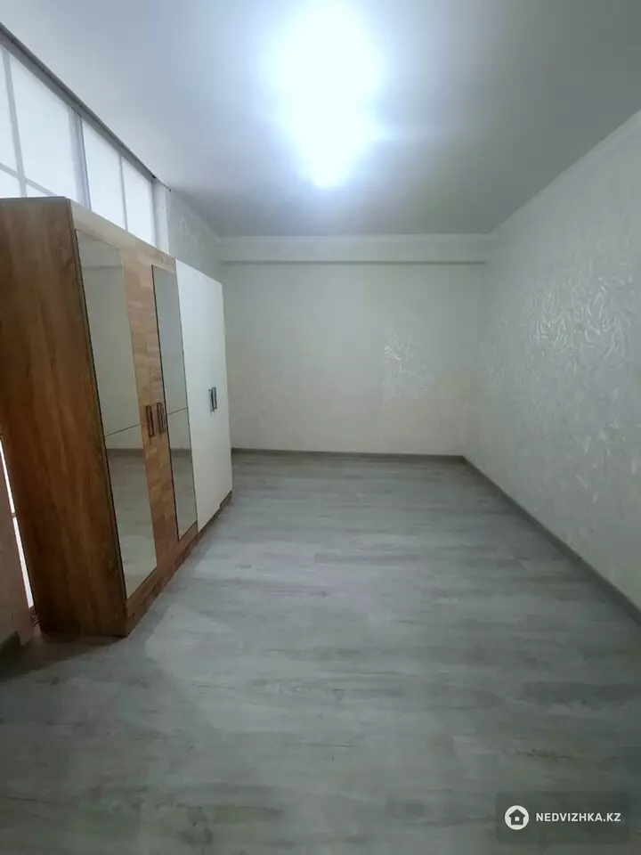 2-комнатная квартира, этаж 2 из 10, 51 м², фотография 5