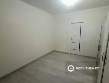 2-комнатная квартира, этаж 2 из 10, 51 м², миниатюра 6
