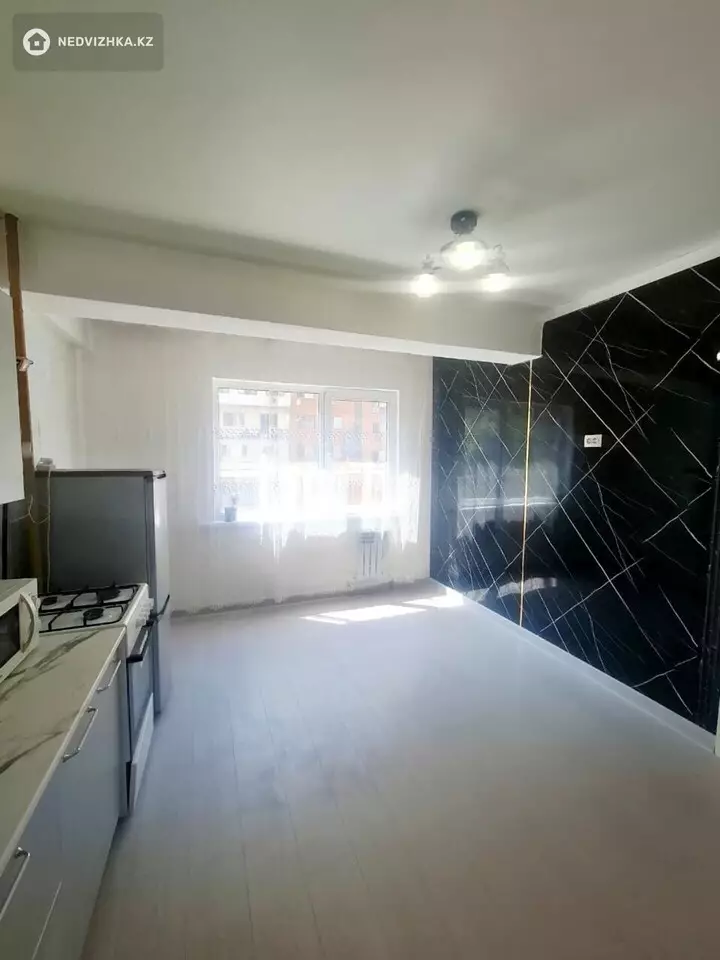 2-комнатная квартира, этаж 2 из 10, 51 м²