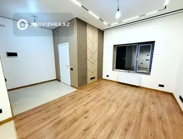 3-комнатная квартира, этаж 7 из 13, 55 м², миниатюра 2