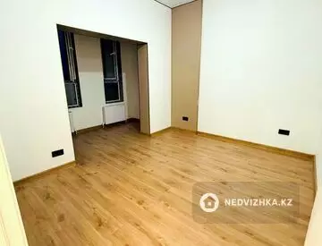 3-комнатная квартира, этаж 7 из 13, 55 м², миниатюра 4