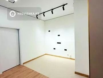 3-комнатная квартира, этаж 7 из 13, 55 м², миниатюра 10