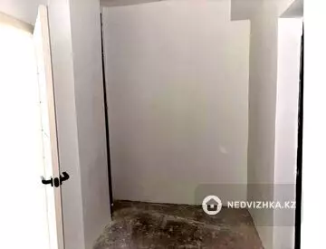 1-комнатная квартира, этаж 1 из 5, 39 м², миниатюра 2