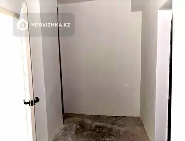 1-комнатная квартира, этаж 1 из 5, 39 м², миниатюра 3