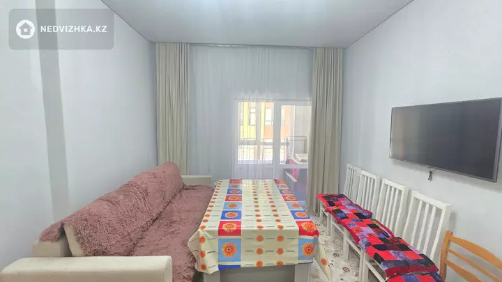 2-комнатная квартира, этаж 2 из 20, 43 м², фотография 2