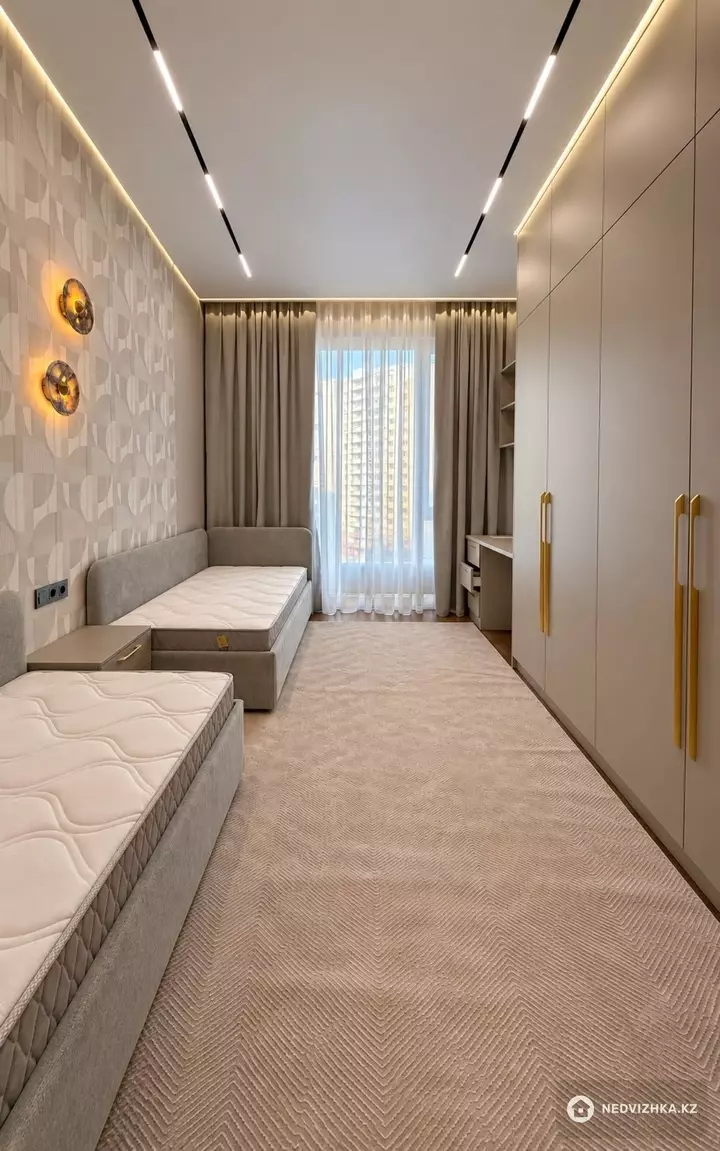 3-комнатная квартира, этаж 6 из 9, 95 м², фотография 2