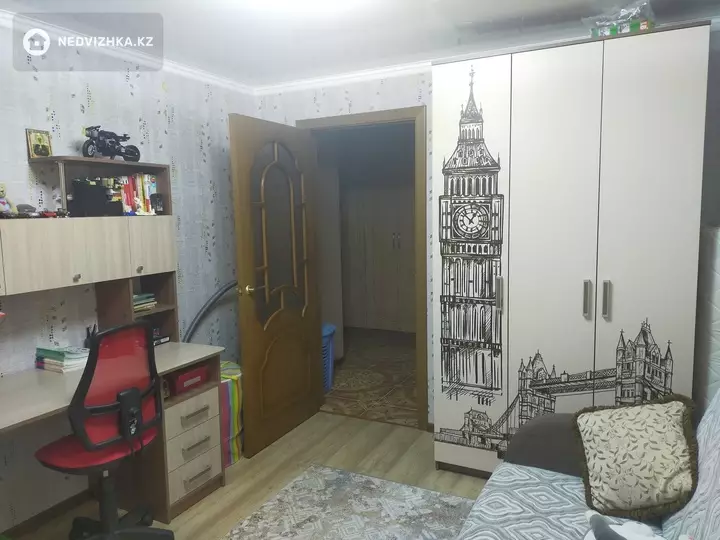 2-комнатная квартира, этаж 2 из 5, 50 м², фотография 4
