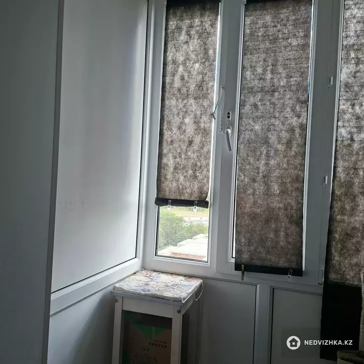 2-комнатная квартира, этаж 9 из 9, 37 м², фотография 3
