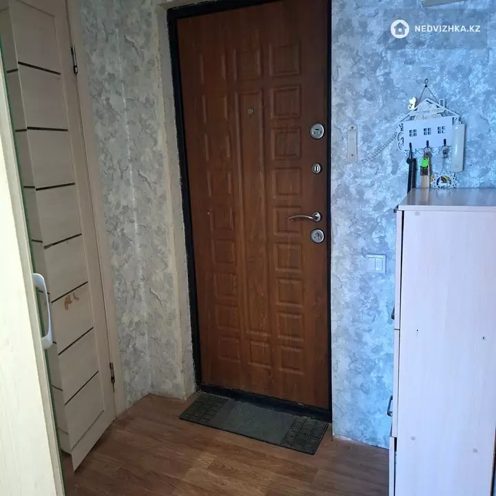 2-комнатная квартира, этаж 9 из 9, 37 м², фотография 4