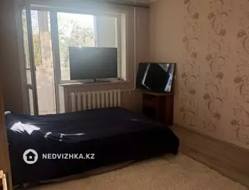 1-комнатная квартира, этаж 3 из 5, 35 м², миниатюра 2