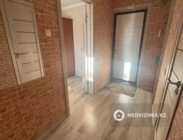 1-комнатная квартира, этаж 3 из 5, 35 м², миниатюра 3