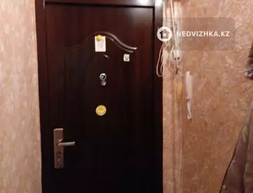 2-комнатная квартира, этаж 3 из 5, 44 м²