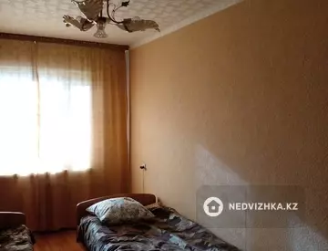 2-комнатная квартира, этаж 3 из 5, 44 м², миниатюра 6