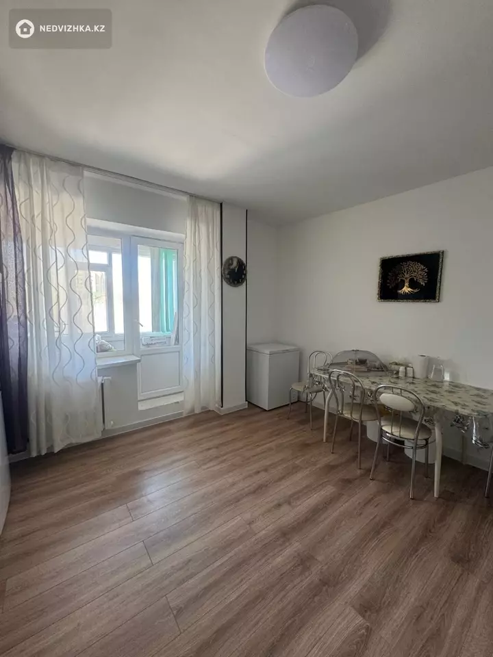 2-комнатная квартира, этаж 5 из 9, 86 м², фотография 2