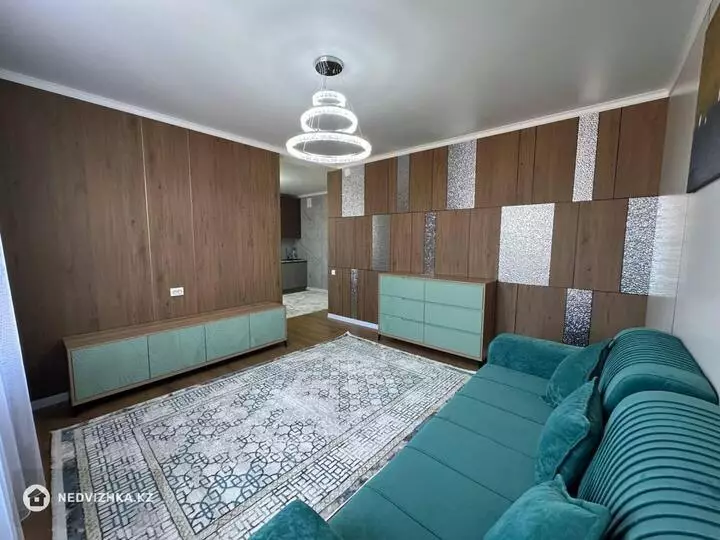 3-комнатная квартира, этаж 8 из 18, 52 м²