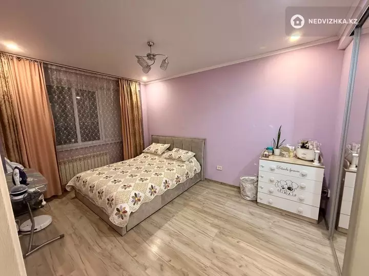 2-комнатная квартира, этаж 9 из 10, 57 м², фотография 3