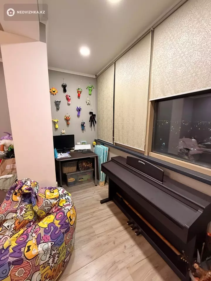 2-комнатная квартира, этаж 9 из 10, 57 м², фотография 4