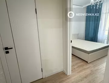 2-комнатная квартира, этаж 4 из 12, 42 м², миниатюра 4