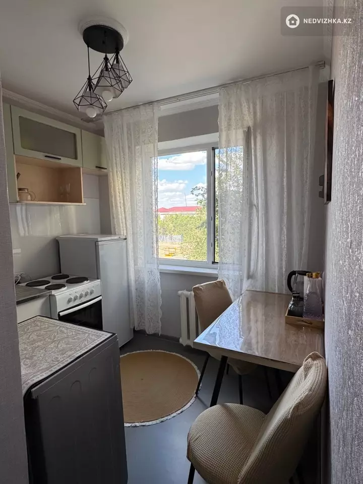 1-комнатная квартира, этаж 3 из 5, 32 м², Посуточно, фотография 5