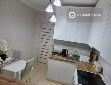 2-комнатная квартира, этаж 9 из 9, 53 м², миниатюра 1